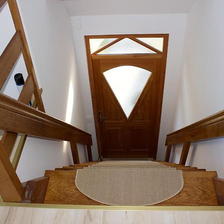 Malina Apartment Vransko Ngoại thất bức ảnh
