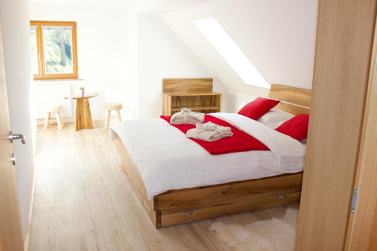 Malina Apartment Vransko Ngoại thất bức ảnh