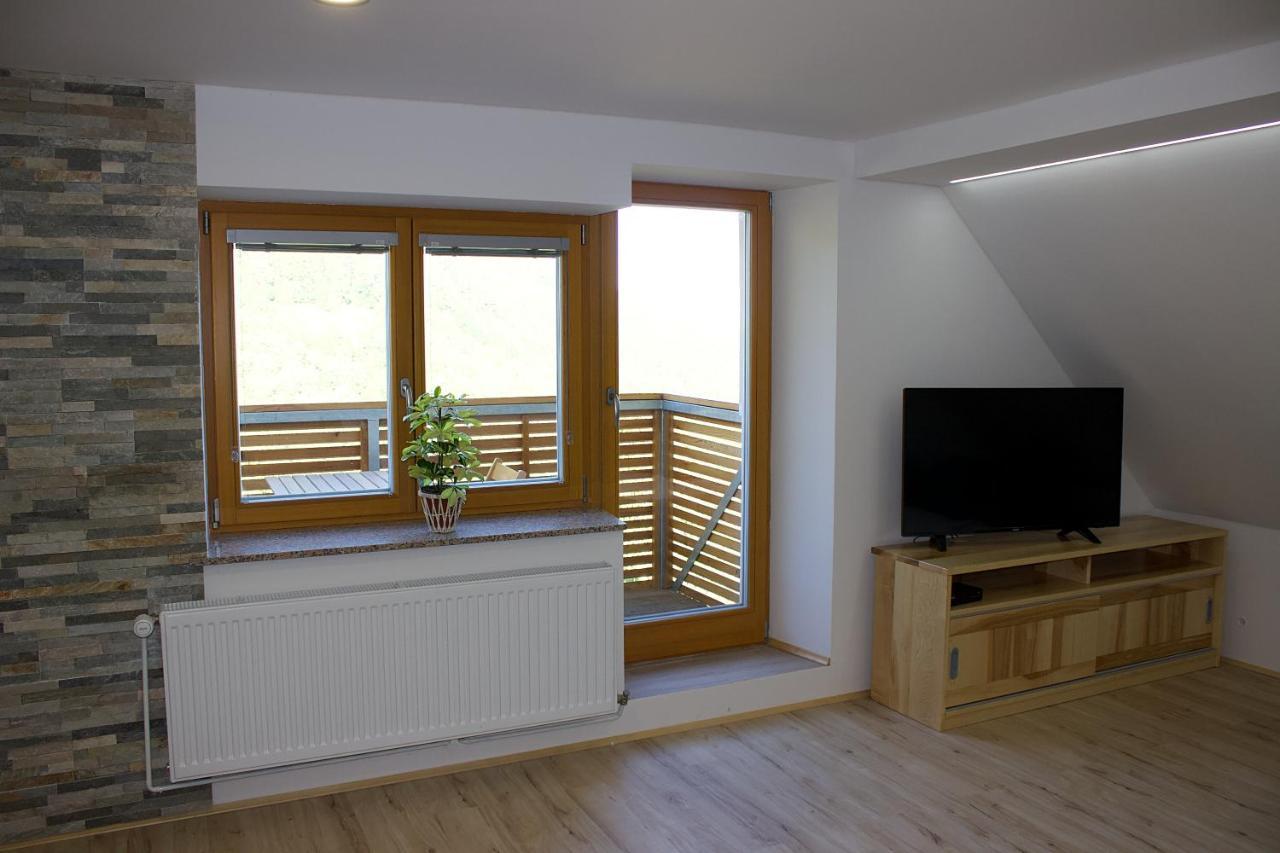Malina Apartment Vransko Ngoại thất bức ảnh