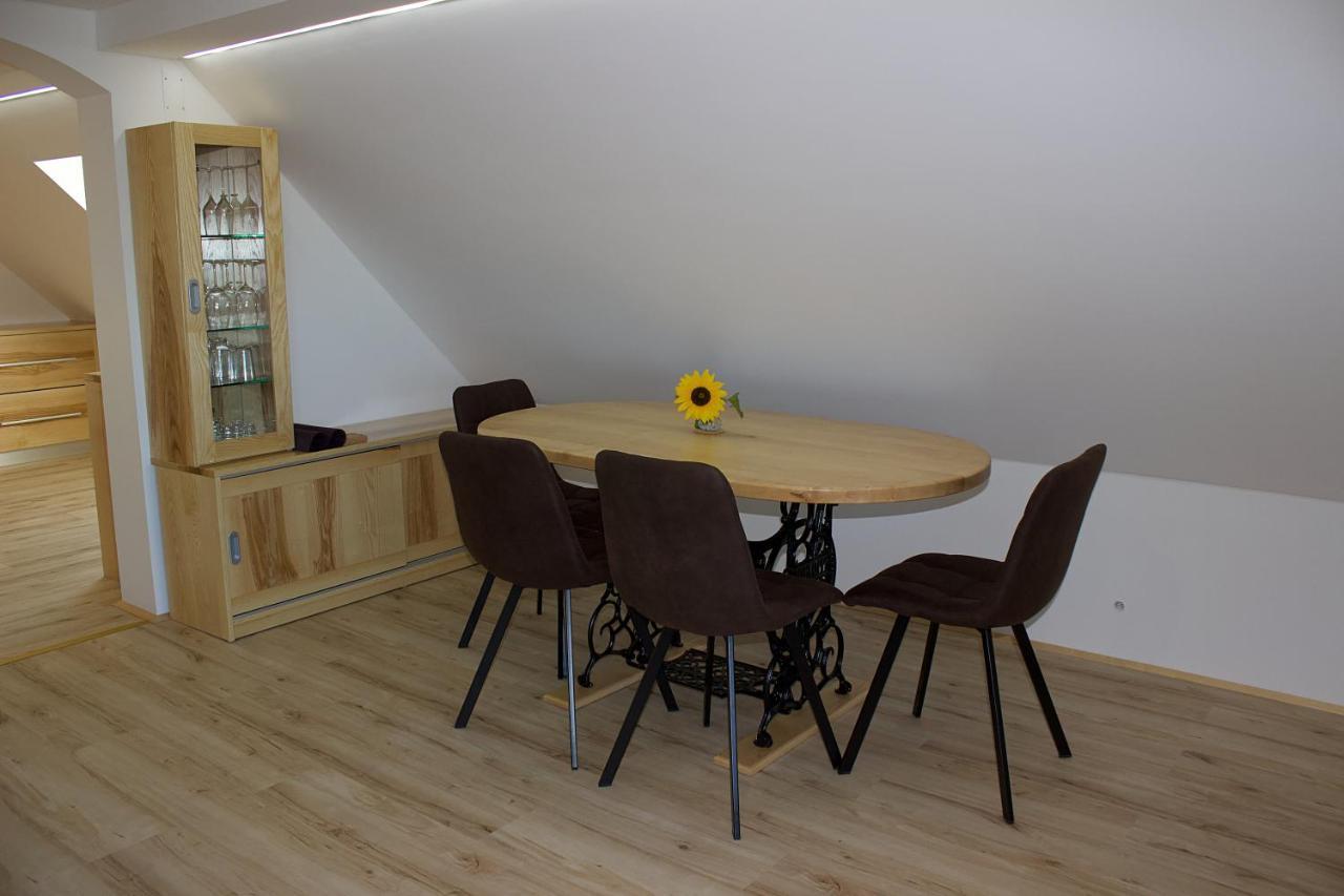 Malina Apartment Vransko Ngoại thất bức ảnh